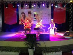 Casa, Maicá e Xande no Palco 2